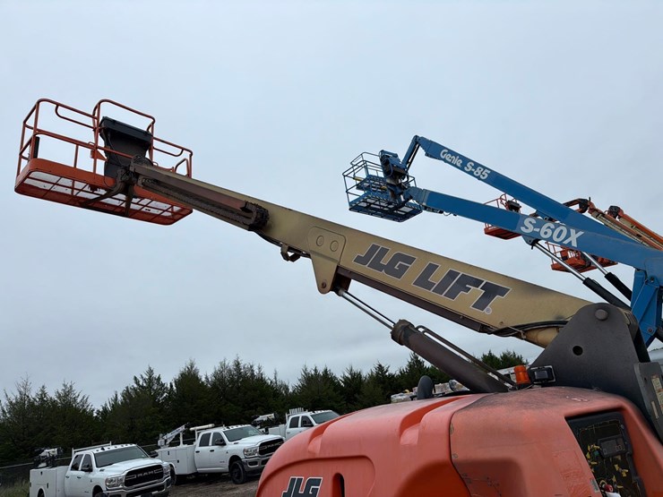 jlg-400s-image-8