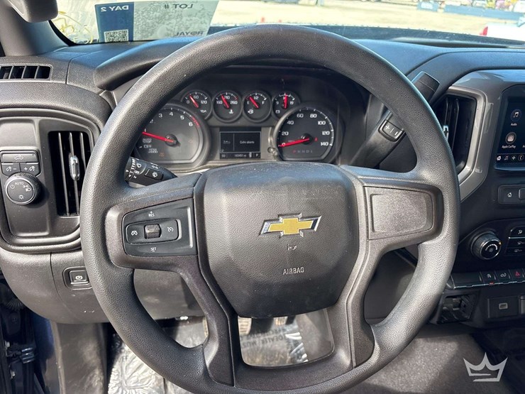2020-chevrolet-silverado-1500-image-13