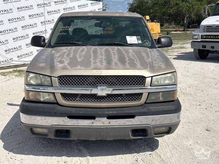 2004-chevrolet-silverado-1500-image-24