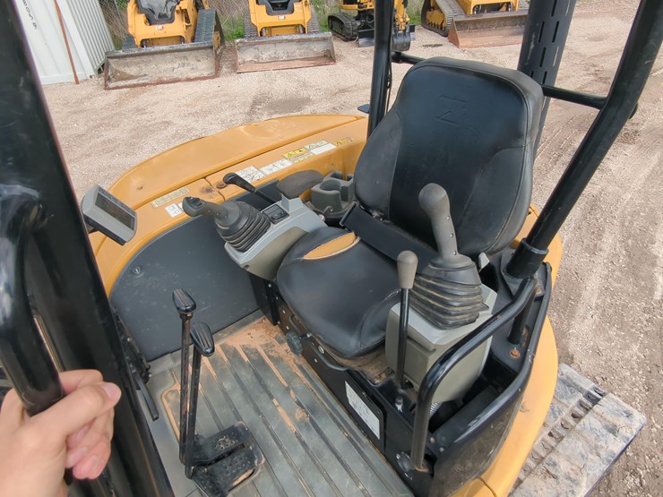 2021-caterpillar-305e2-image-14