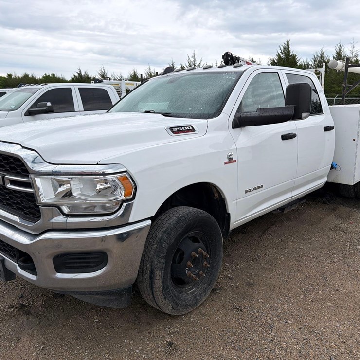 2022 DODGE 3500