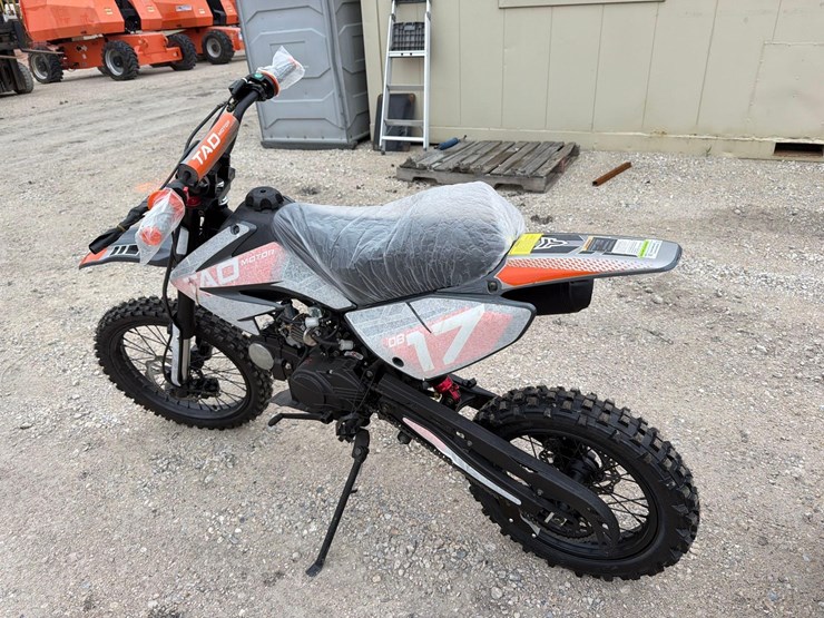 new-db-17-dirt-bike-recreational-vehicle-image-5