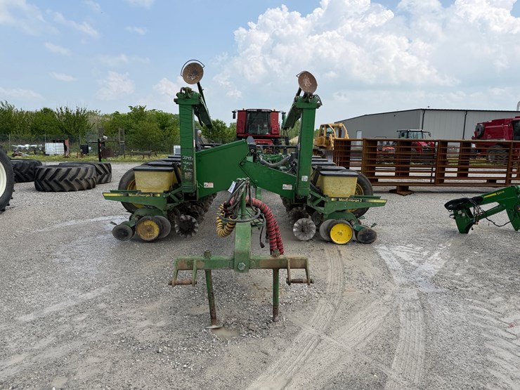 john-deere-7200-image-2