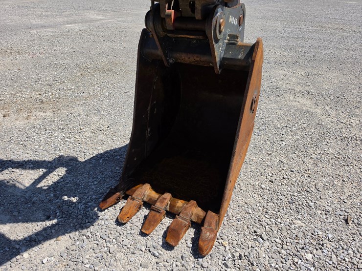 2018-deere-85g-image-4