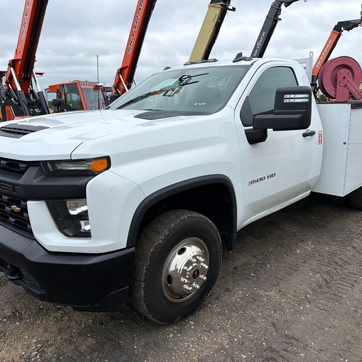 2022 CHEVROLET 3500