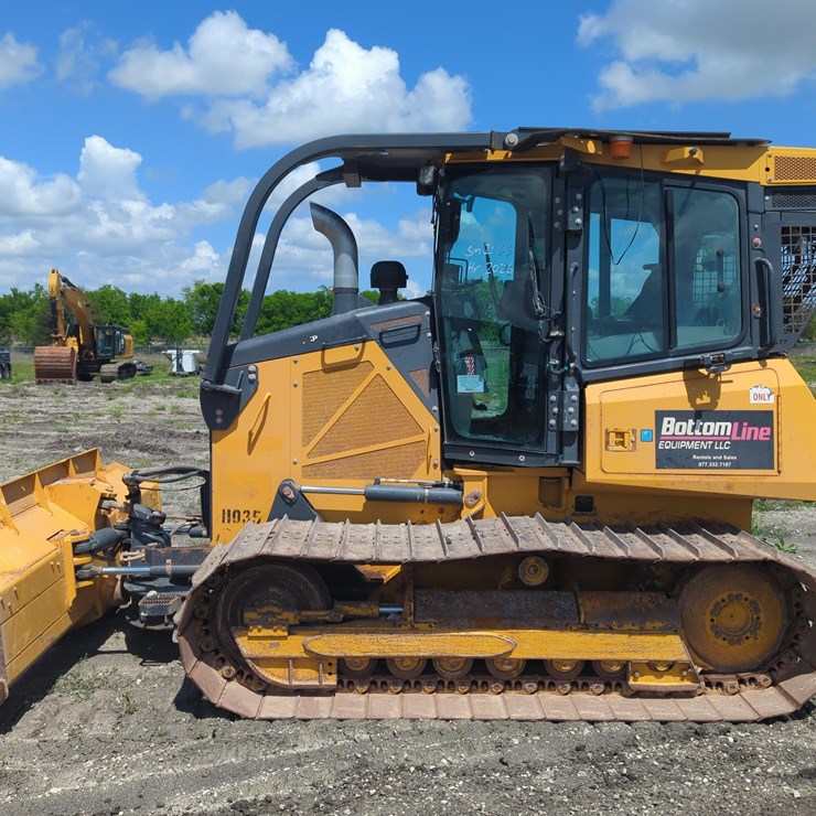 2023 DEERE 650 LGP