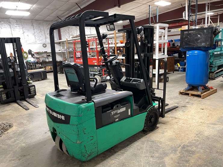 #301-•-mitsubishi-4,000lb-electric-3-wheeled-forklift-image-4