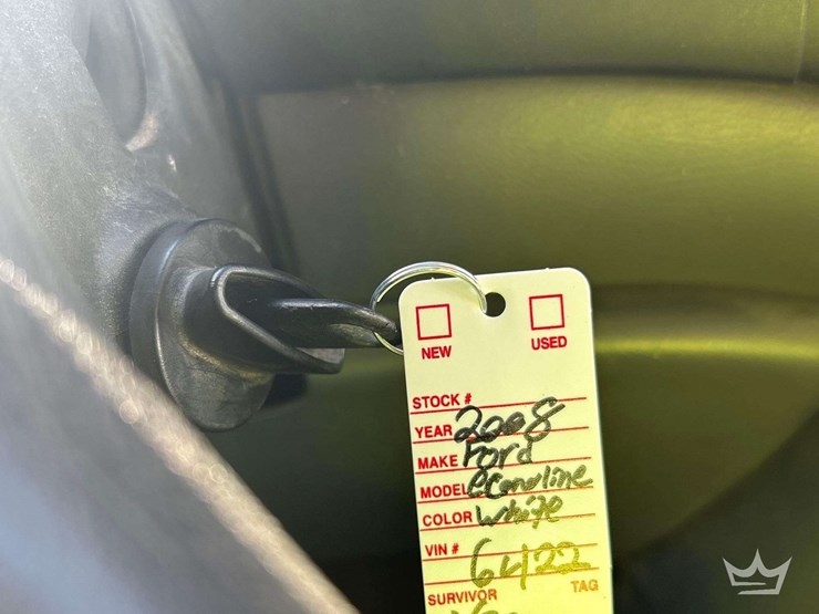 2008-ford-cargo-image-25