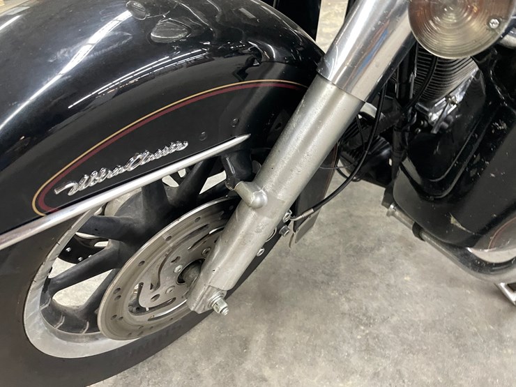 #210-•-2001-harley-davidson-ultra-classic-motorcycle-(has-wi-title)-image-57