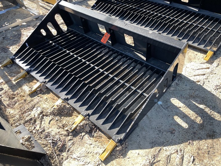 #2343-•-new-wolverine-66"-skid-steer-skelton-rock-screening-bucket-attachment-image-1