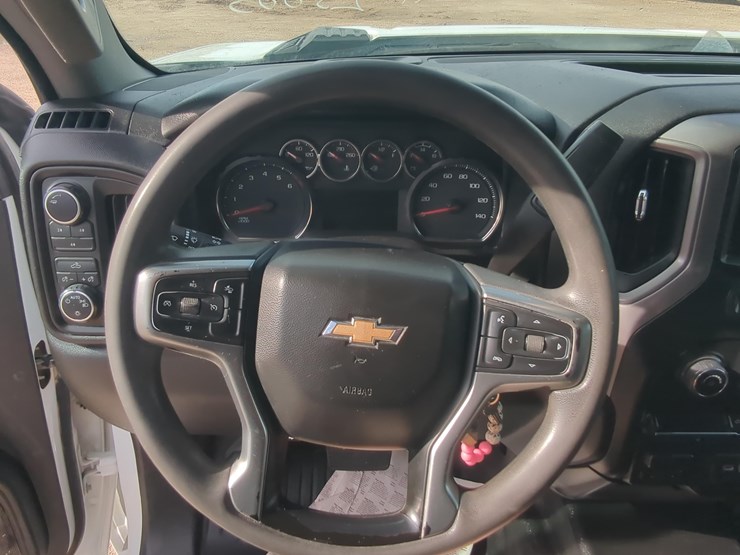 2022-chevrolet-2500-image-12