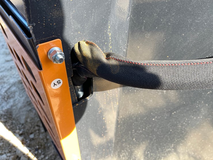 #2333-•-new-wolverine-skid-steer-concrete-chuter-attachment-image-9