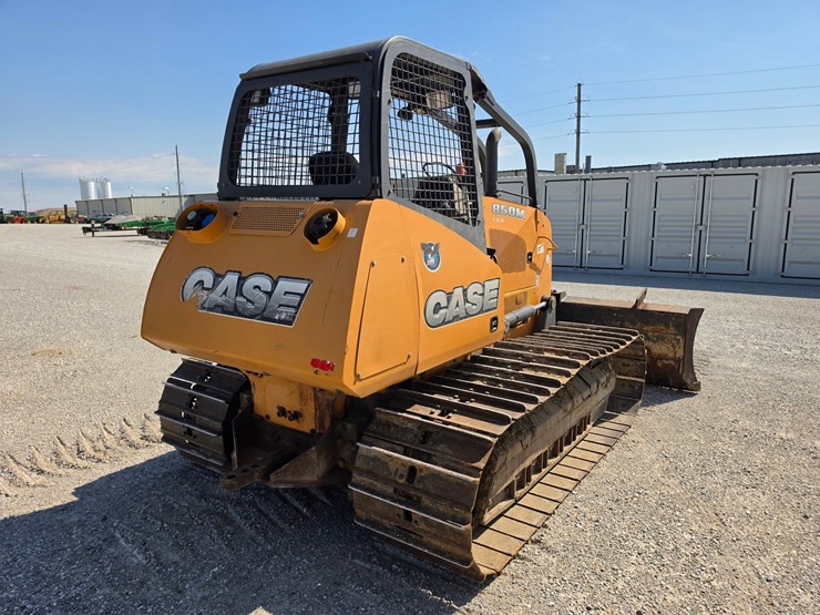 2014-case-850m-image-10