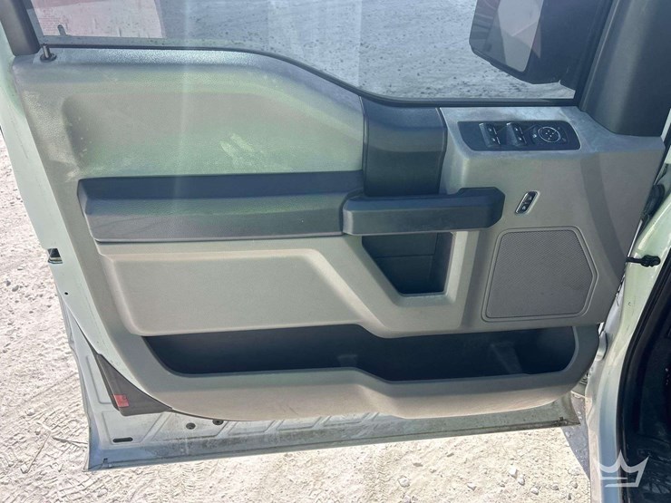 2016-ford-f150-image-14