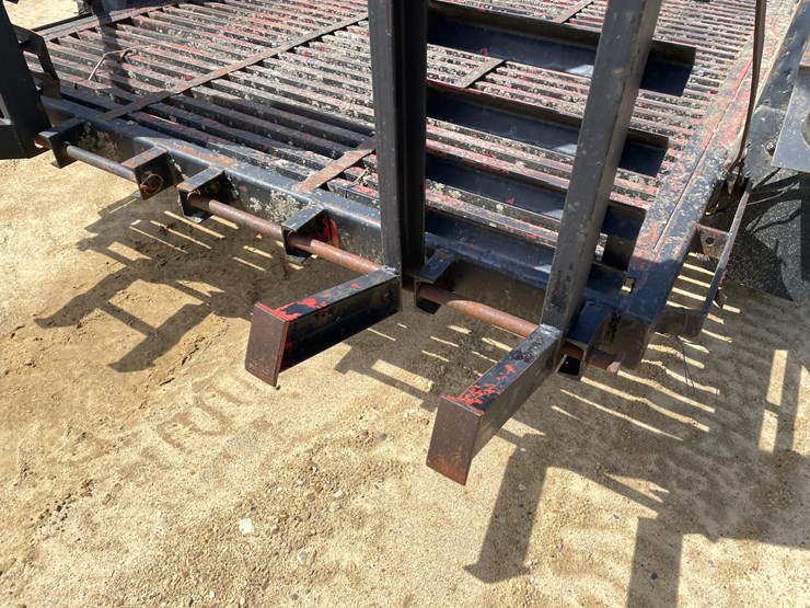 #2012-•-12'-skid-steer-trailer-(no-title)-image-17