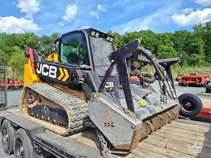 2023-jcb-3ts-8t-image-2