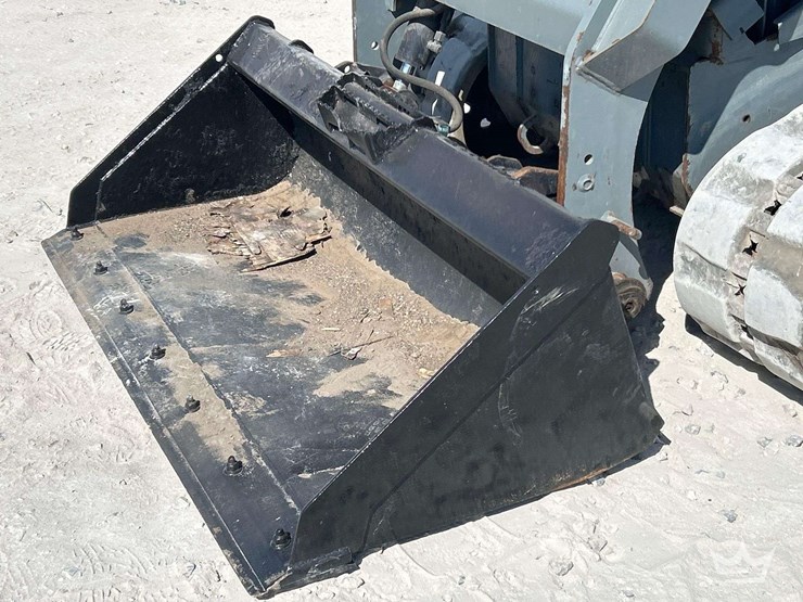 2014-caterpillar-259d-image-11