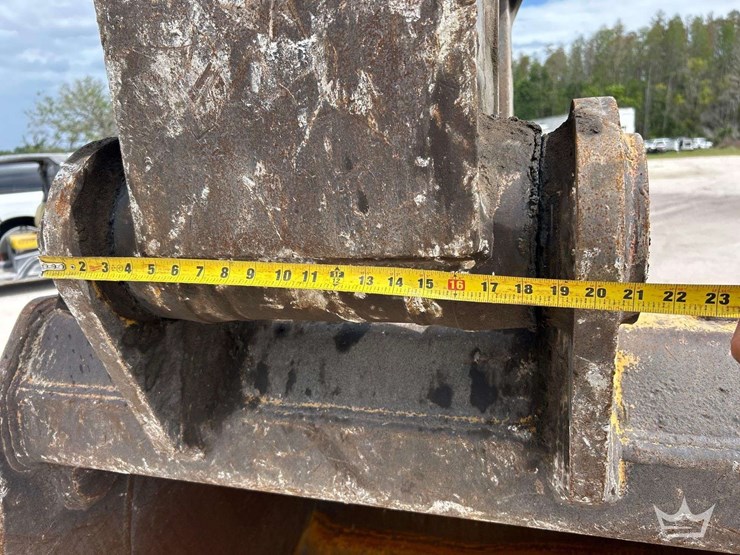 2016-deere-250g-lc-image-29