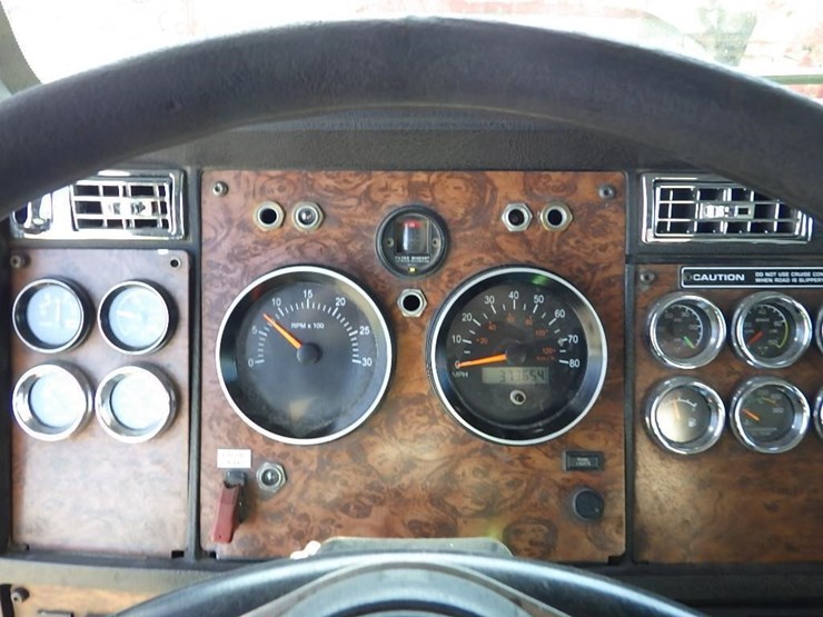 1999-kenworth-t800-image-58