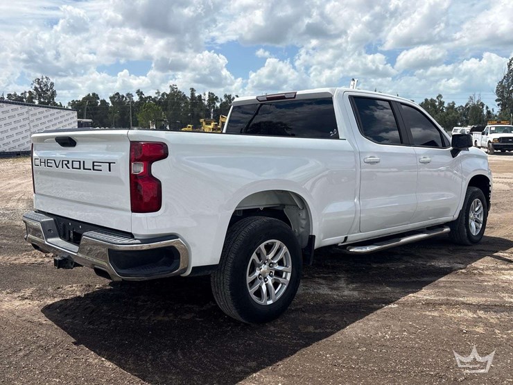 2020-chevrolet-silverado-1500-image-3