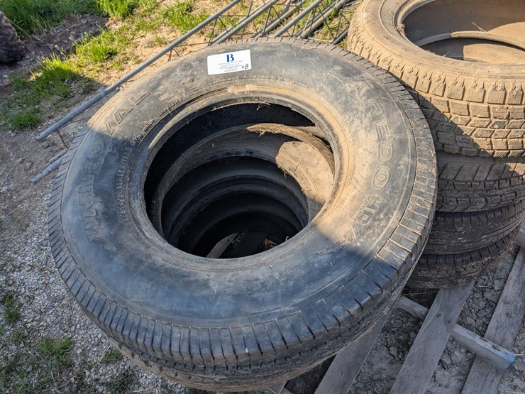#5491-•-pallet-of-tires-image-2