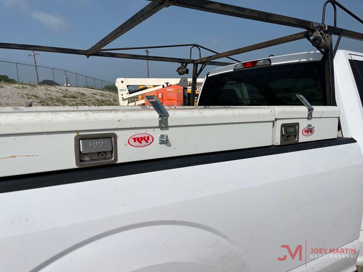 2017-ford-f150-xl-image-7