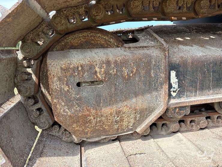 2017-deere-210g-image-40