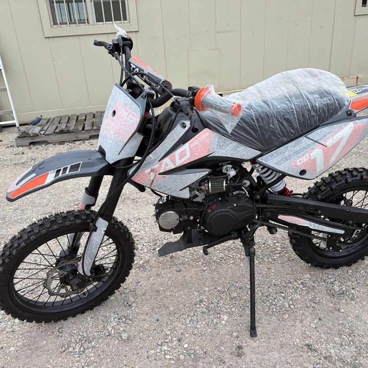 NEW DB 17 DIRT BIKE RECREATIONAL VEHICLE