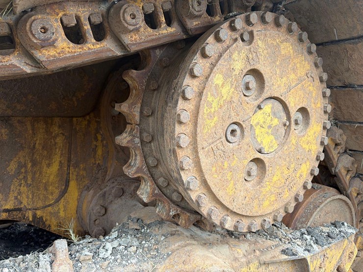 caterpillar-d6t-lgp-image-11