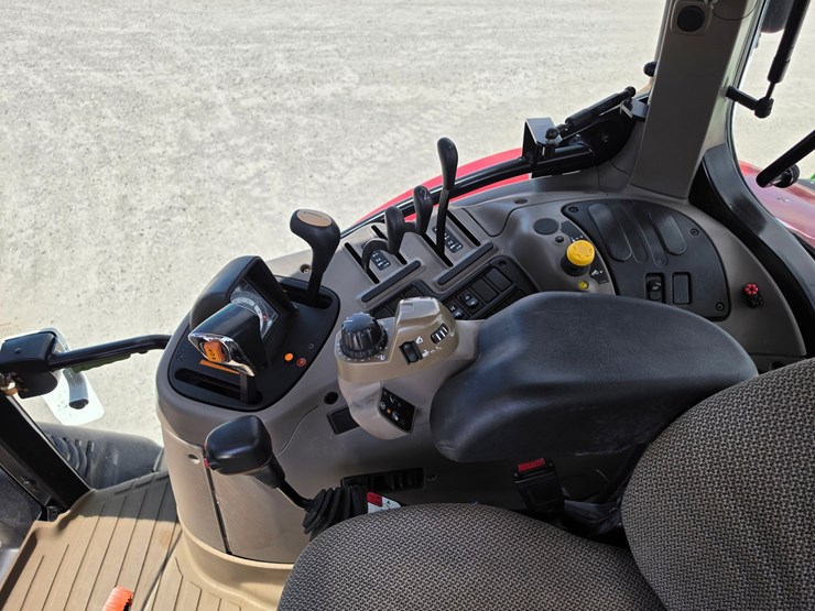 2014-case-ih-maxxum-125-image-15