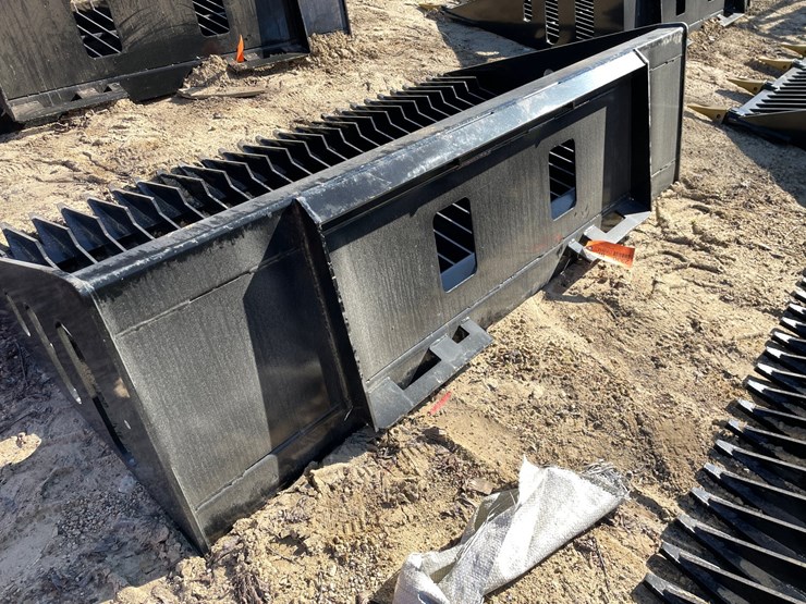 #2330-•-new-wolverine-72"-skid-steer-skelton-high-side-bucket-image-5