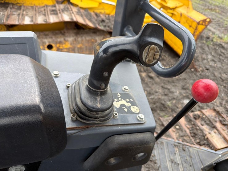 2022-deere-450-lt-image-22