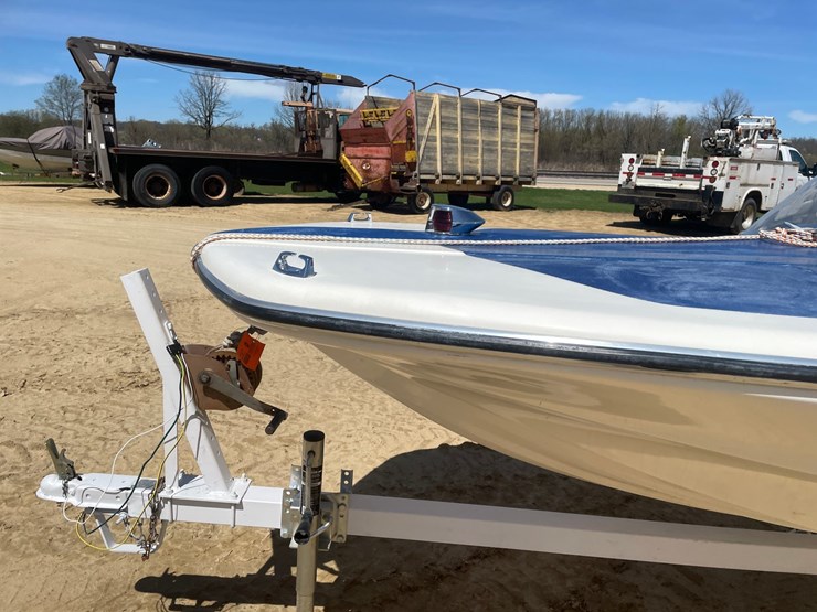 #2001-•-1965-glastron-14'-fiberglass-boat-(sells-with-bill-of-sale-only)-image-13