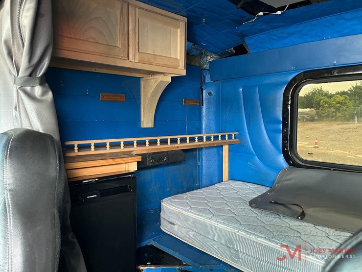 2019-peterbilt-389-image-20