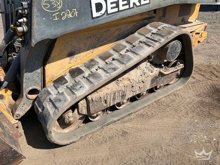 2015-deere-323e-image-11