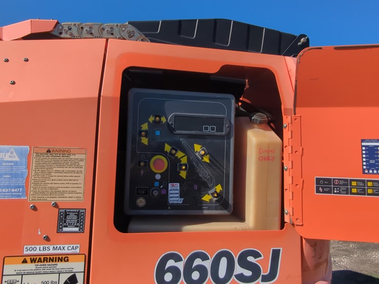 2017-jlg-660sj-image-15
