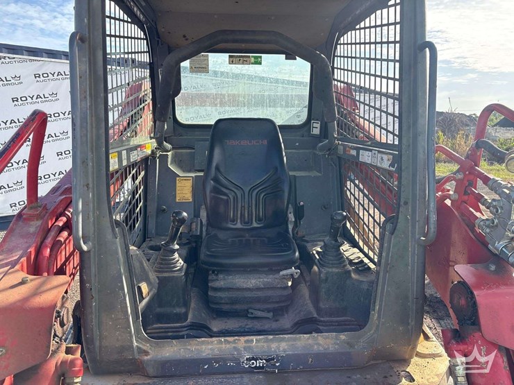 2020-takeuchi-tl10v2-image-12