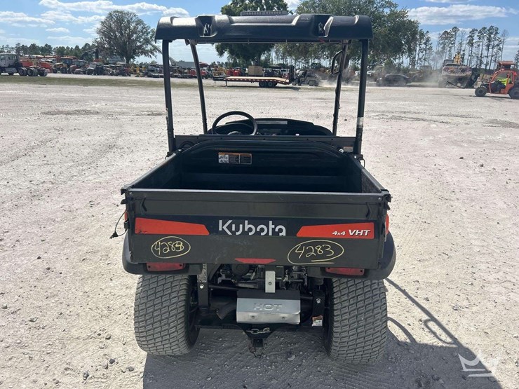 2025-kubota-rtv520-image-17