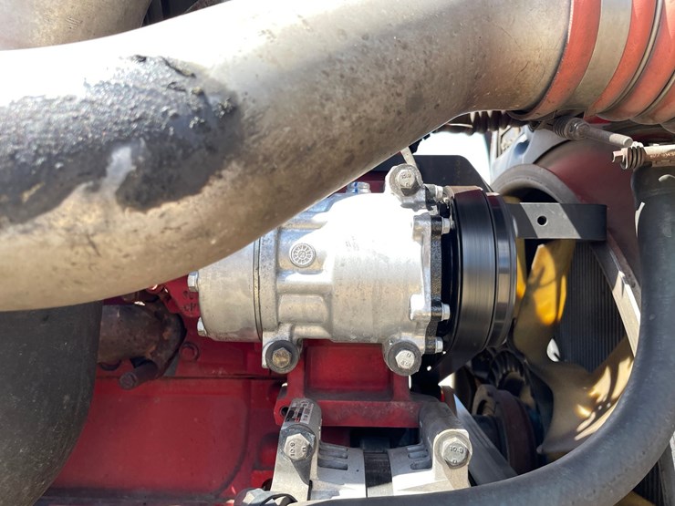 2013-kenworth-t660-image-91