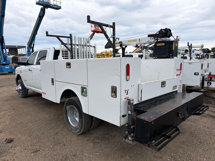 2022-dodge-3500-image-4