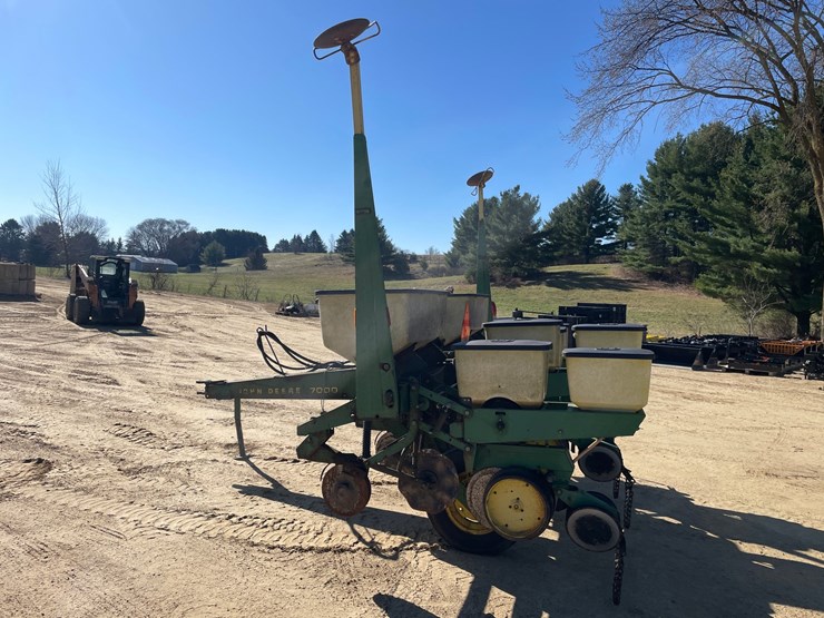 john-deere-7000-image-7