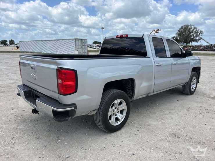 2018-chevrolet-silverado-1500-image-3