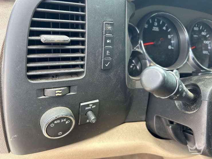 2013-chevrolet-silverado-1500-image-14