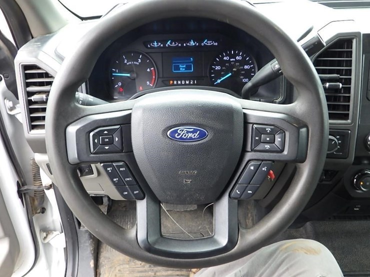 2020-ford-f550-image-33