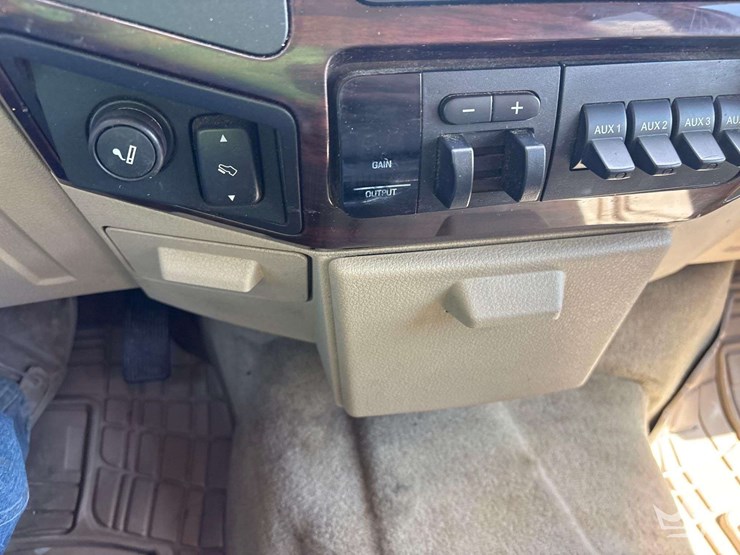 2008-ford-f250-image-14