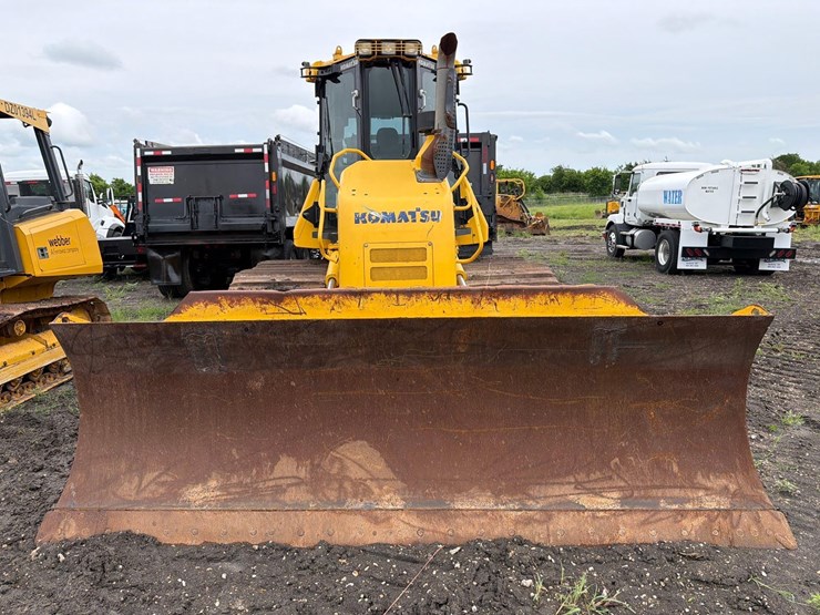 2020-komatsu-d61px-24-image-12