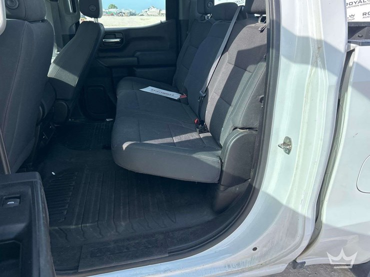 2020-chevrolet-silverado-1500-image-18
