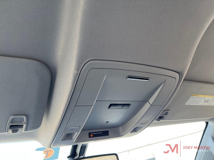 2019-chevrolet-silverado-1500-image-31