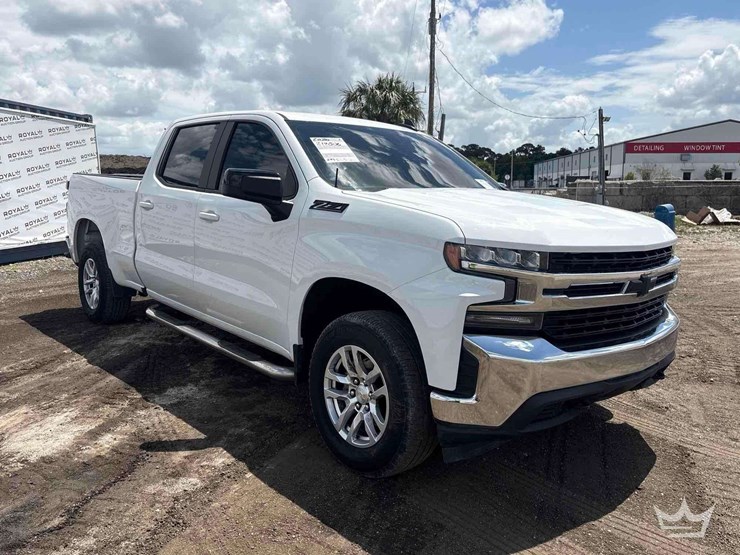 2020-chevrolet-silverado-1500-image-2