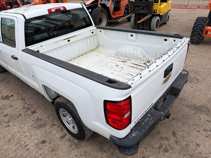 2017-chevrolet-1500-image-8